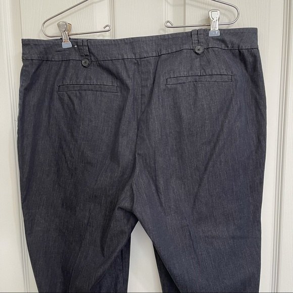 Ann Taylor LOFT Dark Blue Capris Pants Cotton Blend Pockets Classic Size 14 - Picture 8 of 12